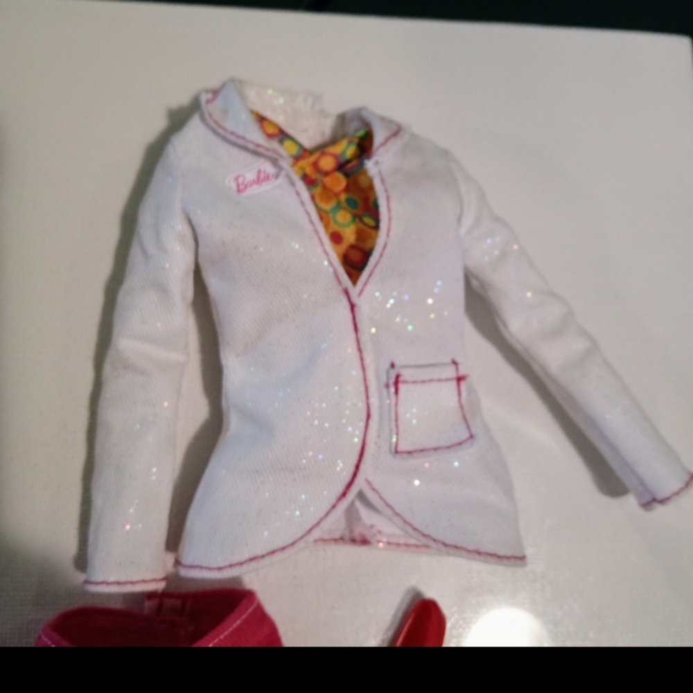 VTG Barbie Doll Outfit 80/90s  Sparkly Jacket Hot Pink Crop Pants Matching Shoes - Picture 6 of 10
